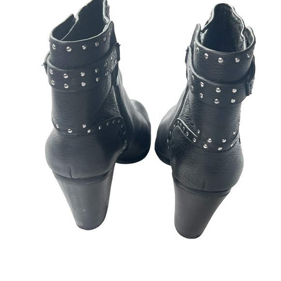 Vince Camuto Faythes Leather Silver Studded Ankle Boots in Black Size 8.5 - Picture 2 of 11